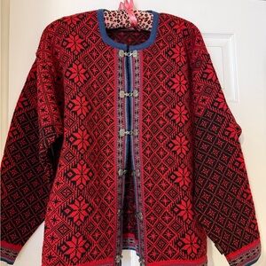 New Women's Red and Black Scandinavian style sweater made in Norway! XL